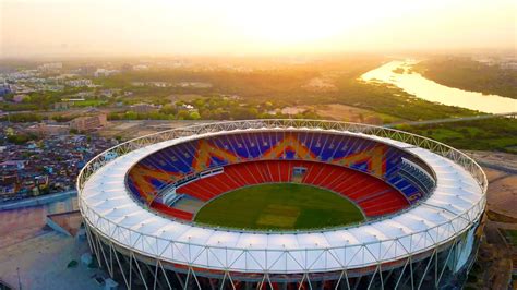 narendra modi stadium capacity